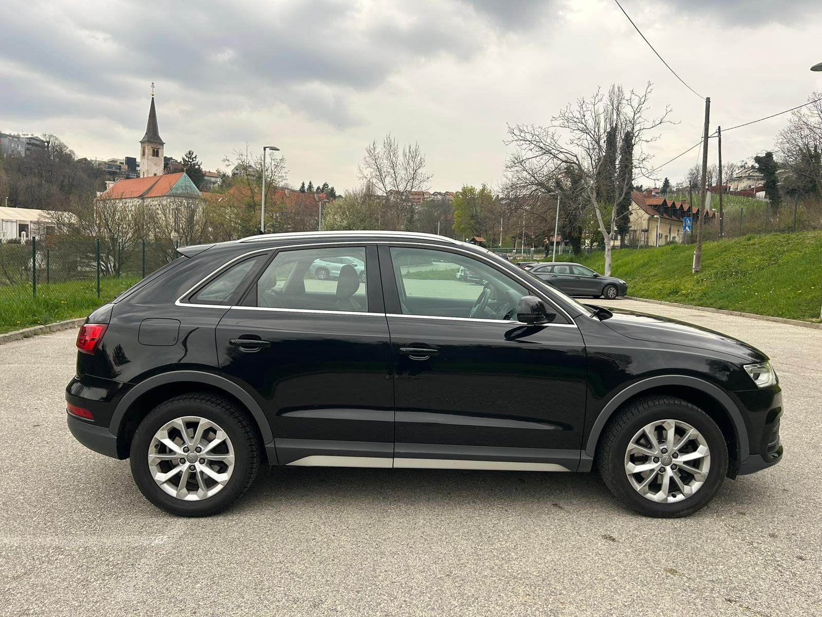 Audi Q3 2,0 TDI, fotografija 7