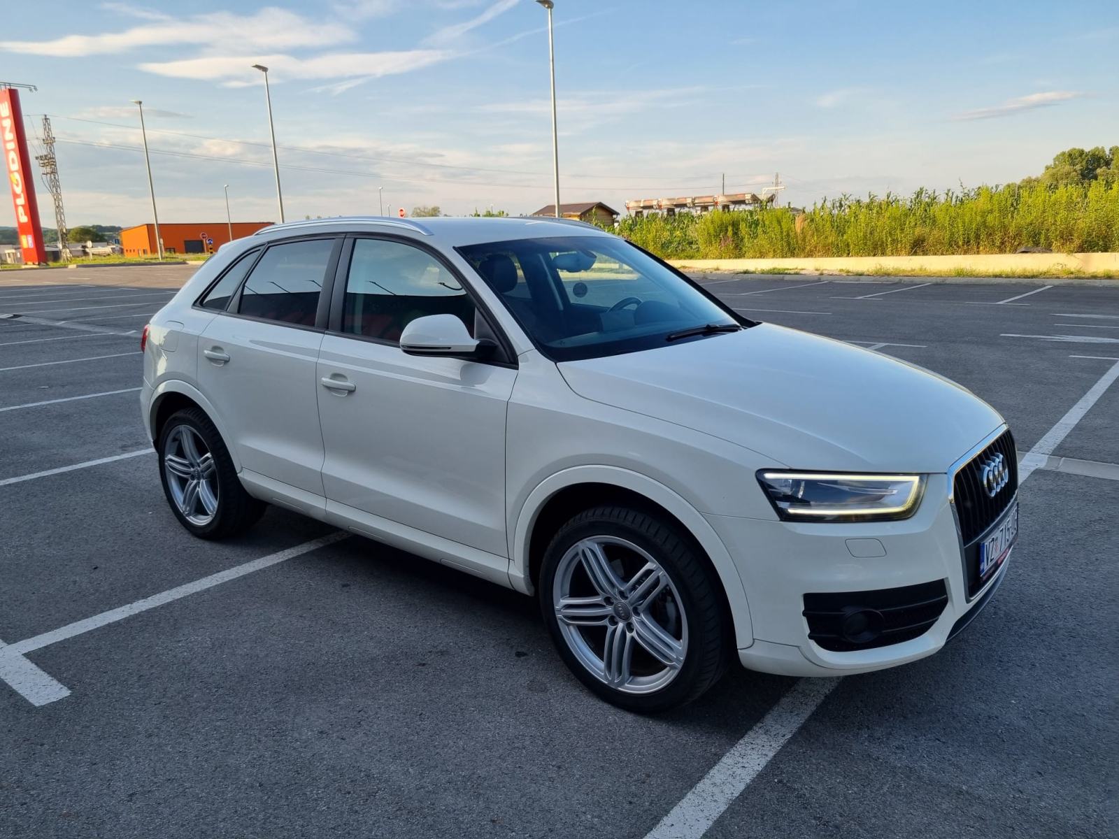Audi Q3 2,0 TDI, fotografija 3
