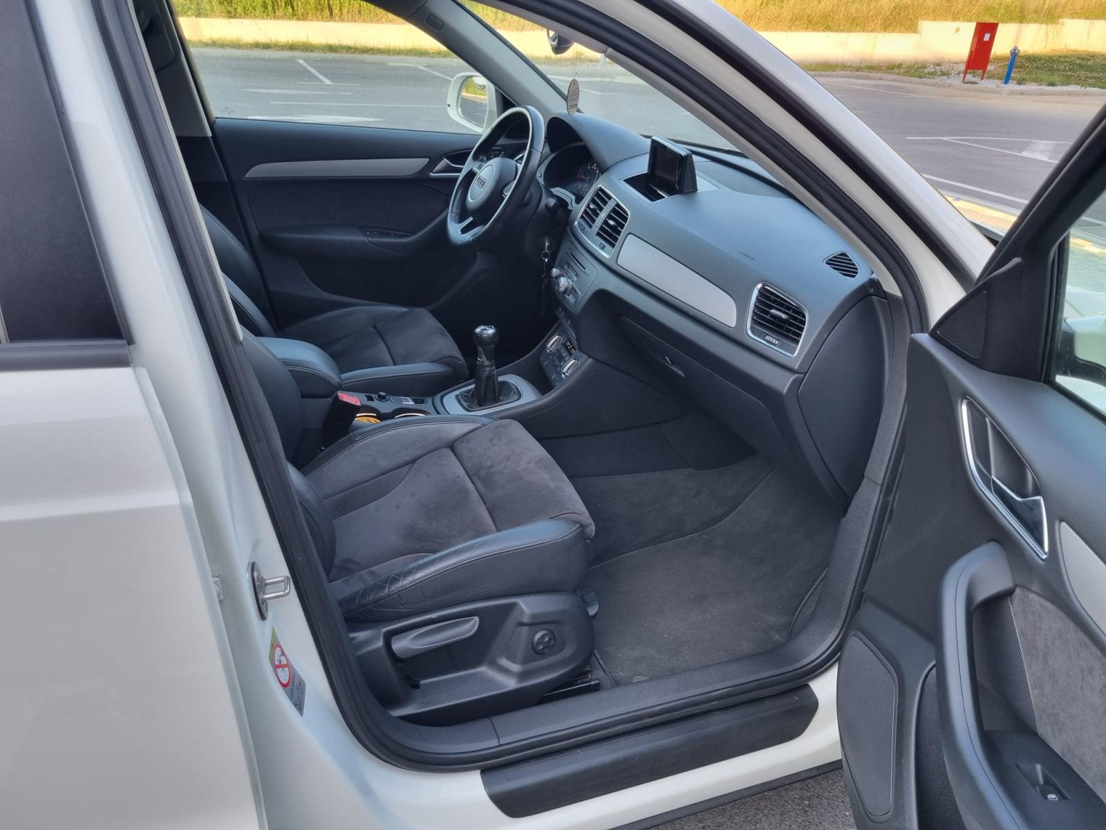 Audi Q3 2,0 TDI, fotografija 13