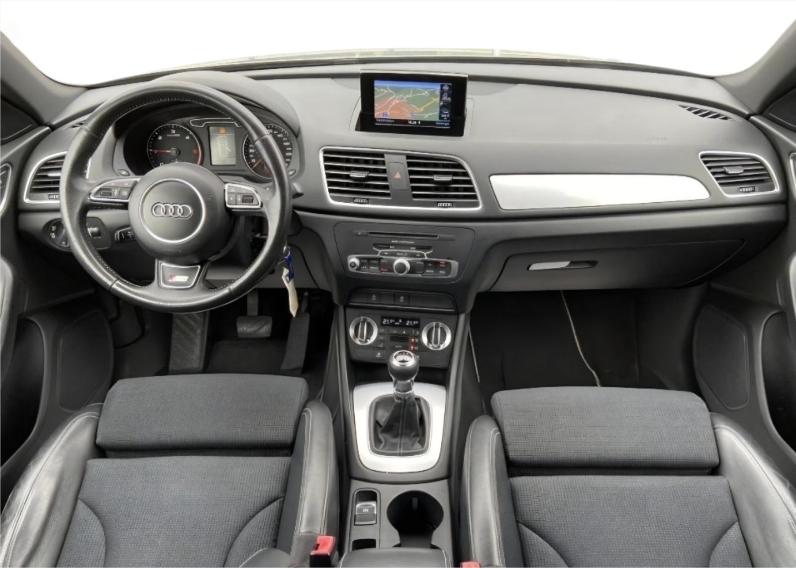 Audi Q3 2,0 TDI S-line 2014., fotografija 9