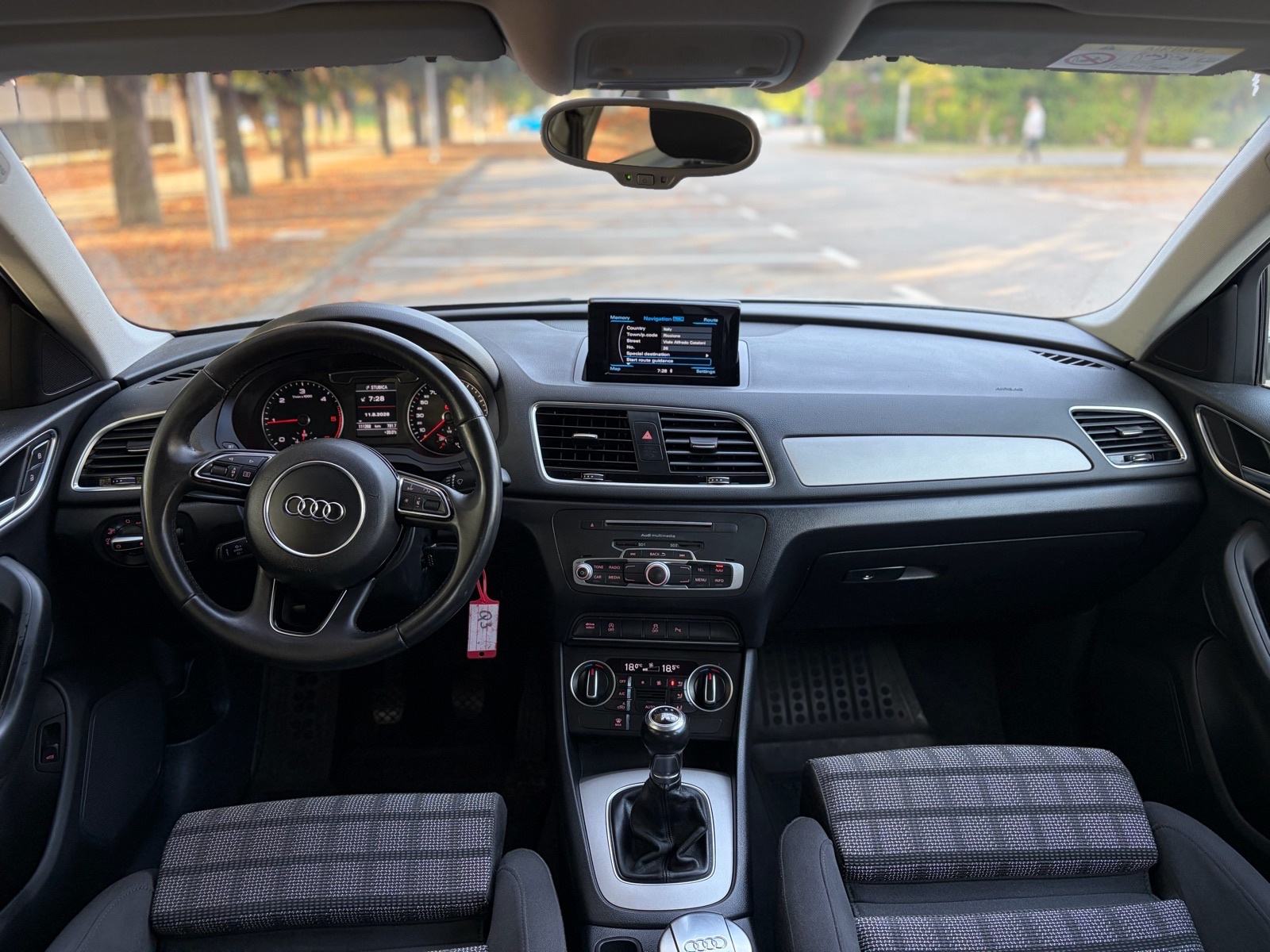 Audi Q3 2,0 TDI Sport 110kW 2015g. 111.000km Veliki servis 15.300 eur, fotografija 17