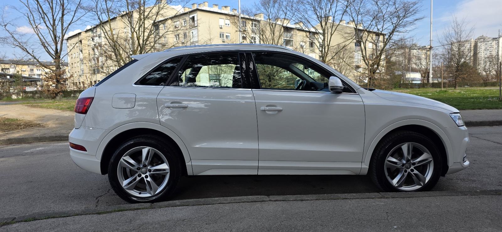 Audi Q3 2,0 TDI Sport, fotografija 8