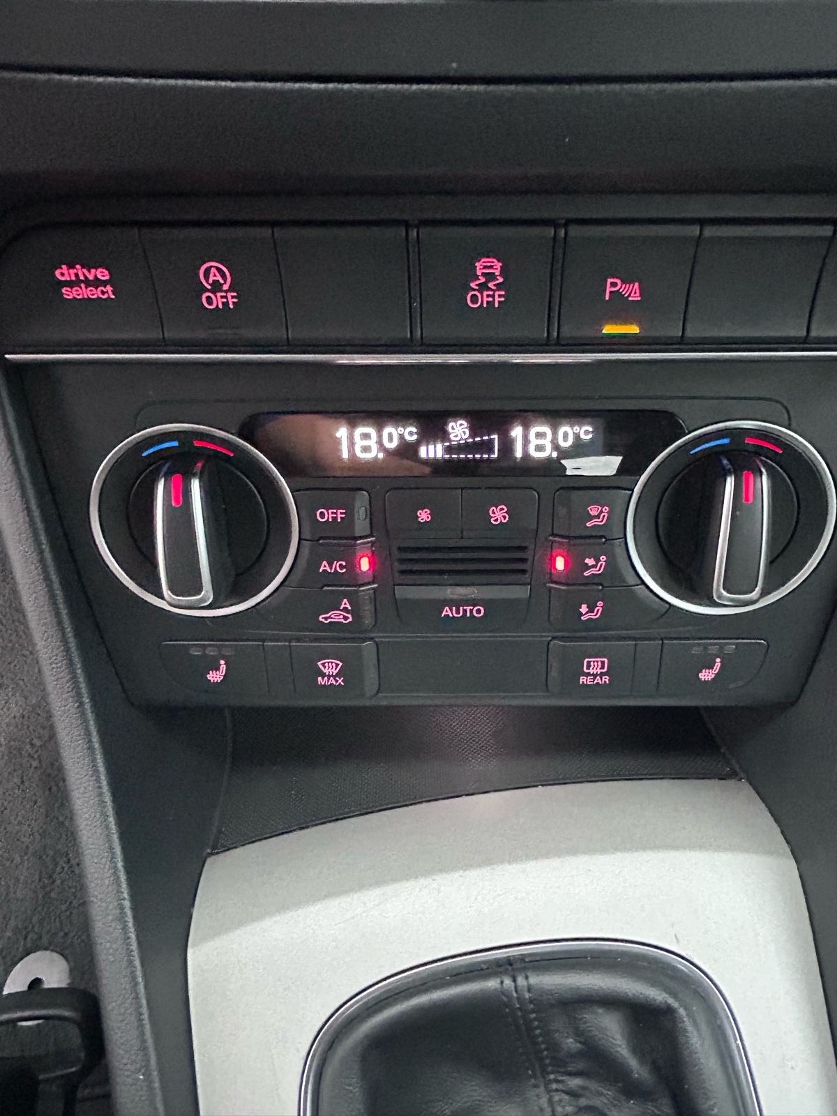 Audi Q3 2,0 TDI Sport, fotografija 8