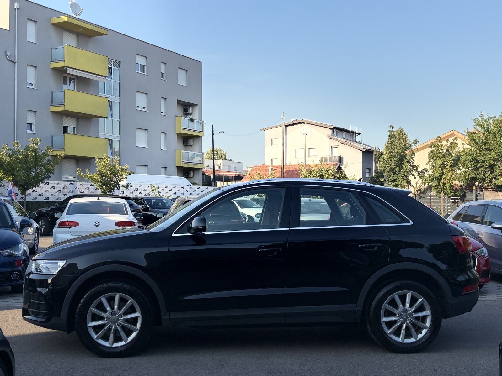 Audi Q3 2,0 TDI Sport, fotografija 8