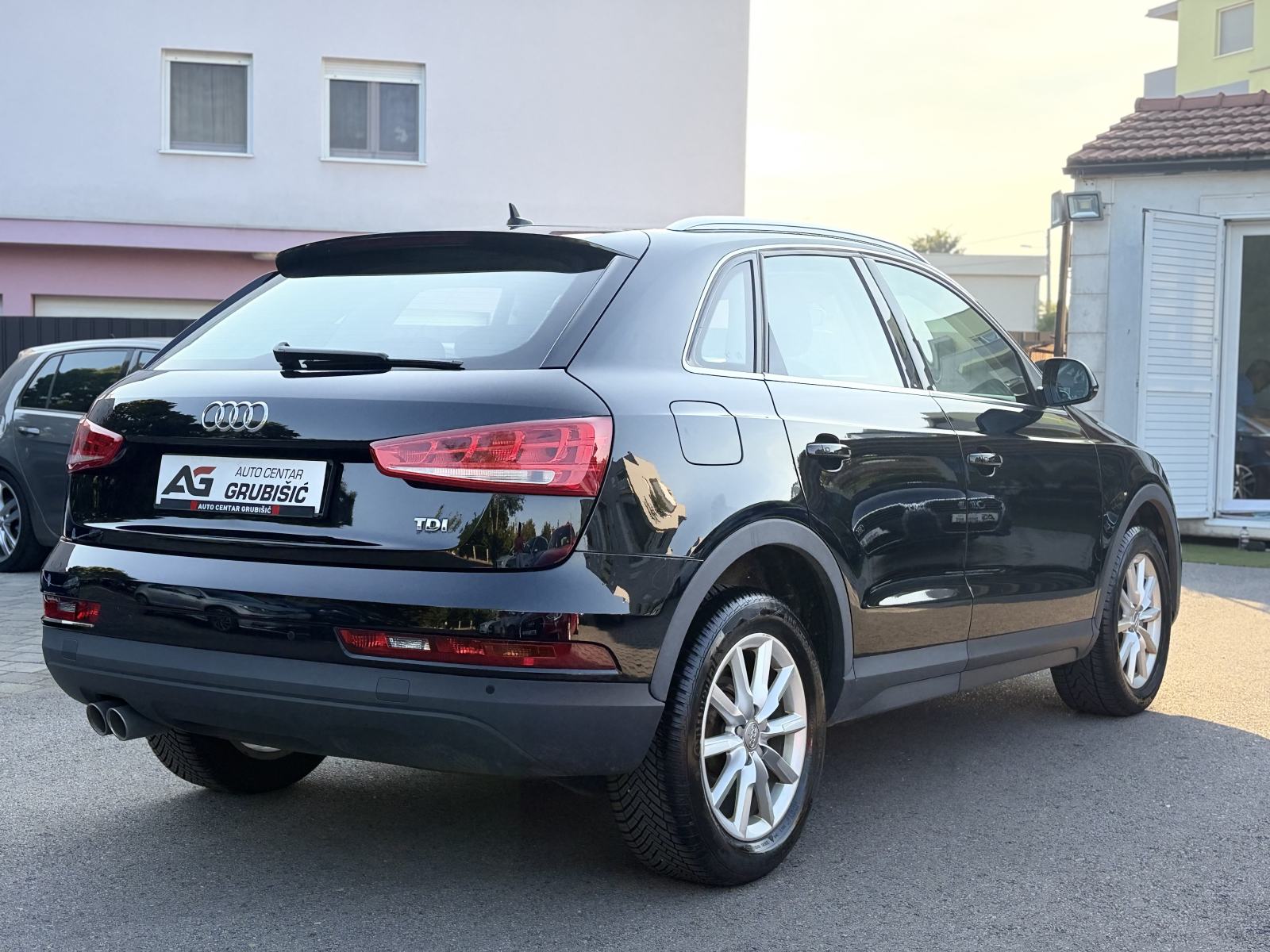 Audi Q3 2,0 TDI Sport, fotografija 14