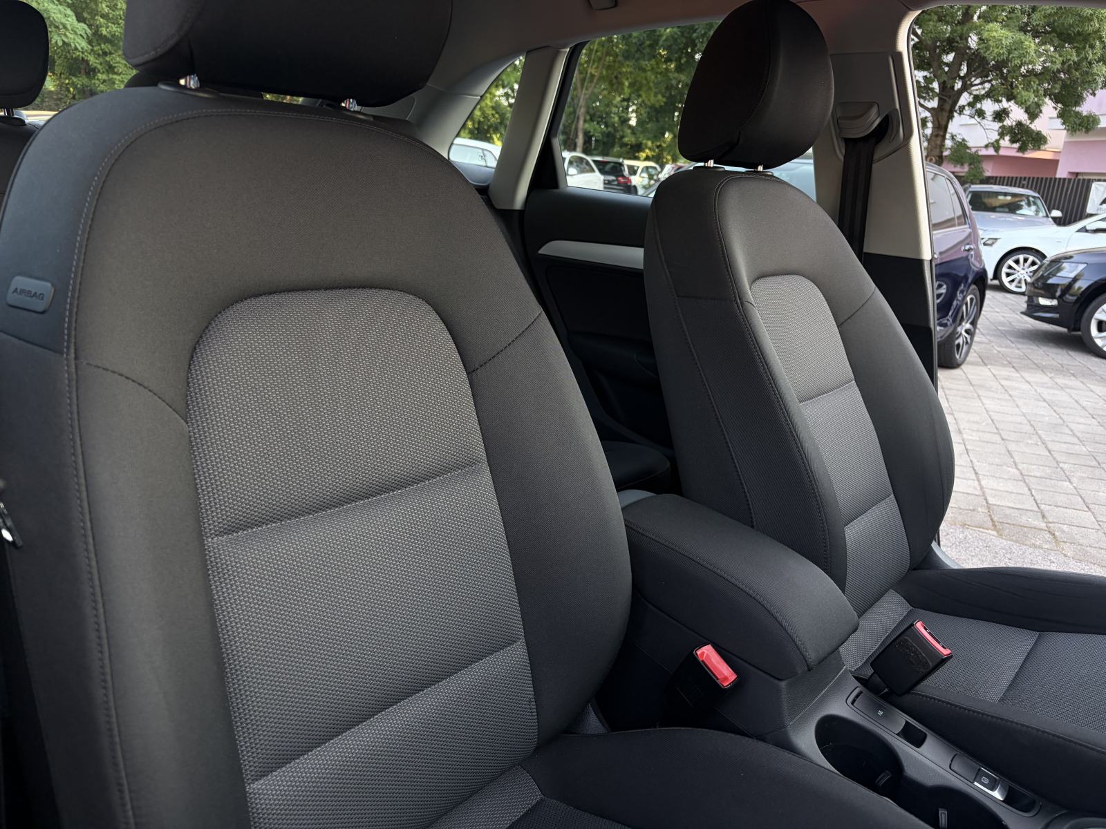 Audi Q3 2,0 TDI Sport, fotografija 19