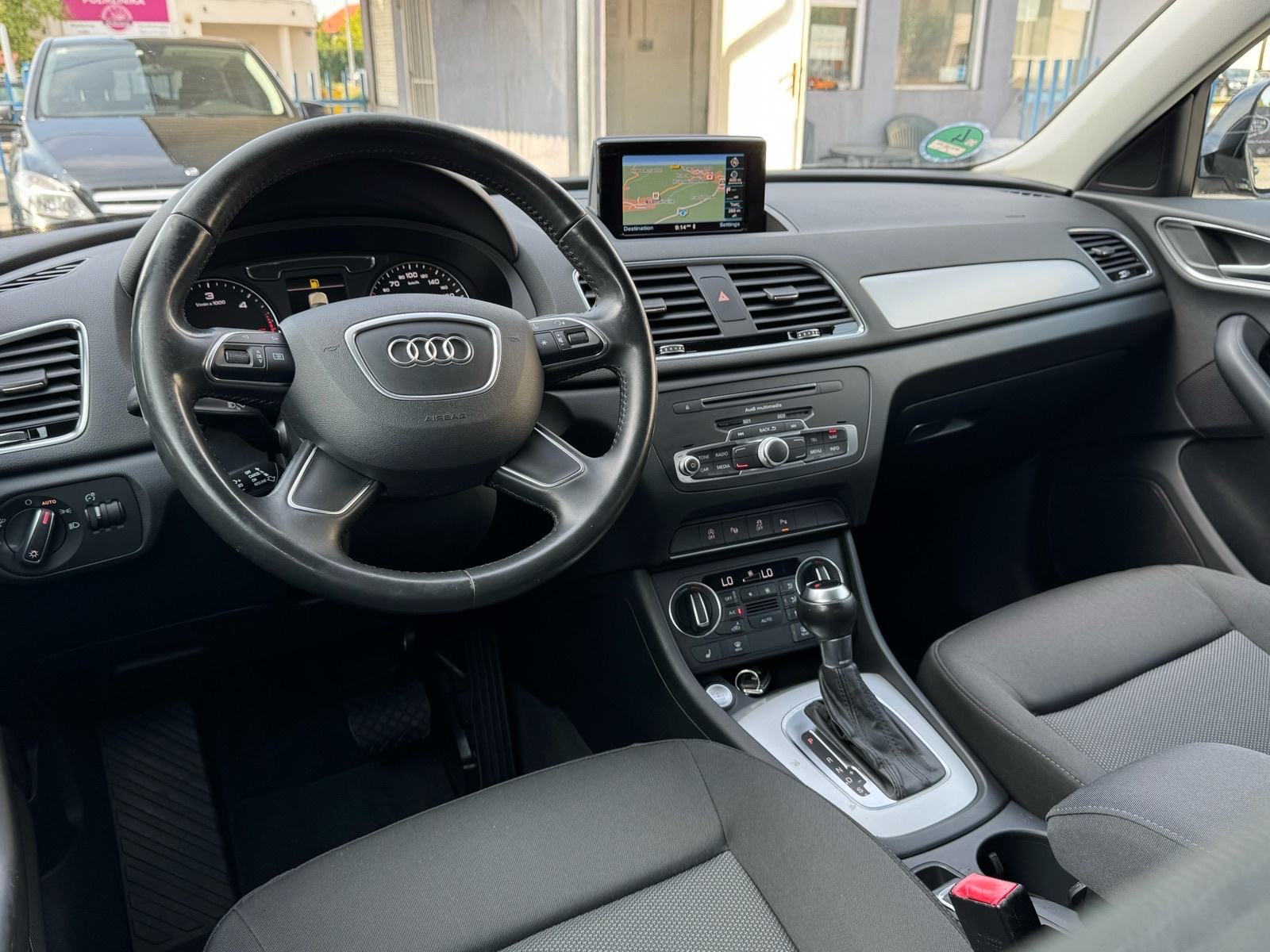 Audi Q3 2,0 TDI S-tronic / BIXENON / NAVI / PDC / AUT KLIMA / JAMSTVO, fotografija 12
