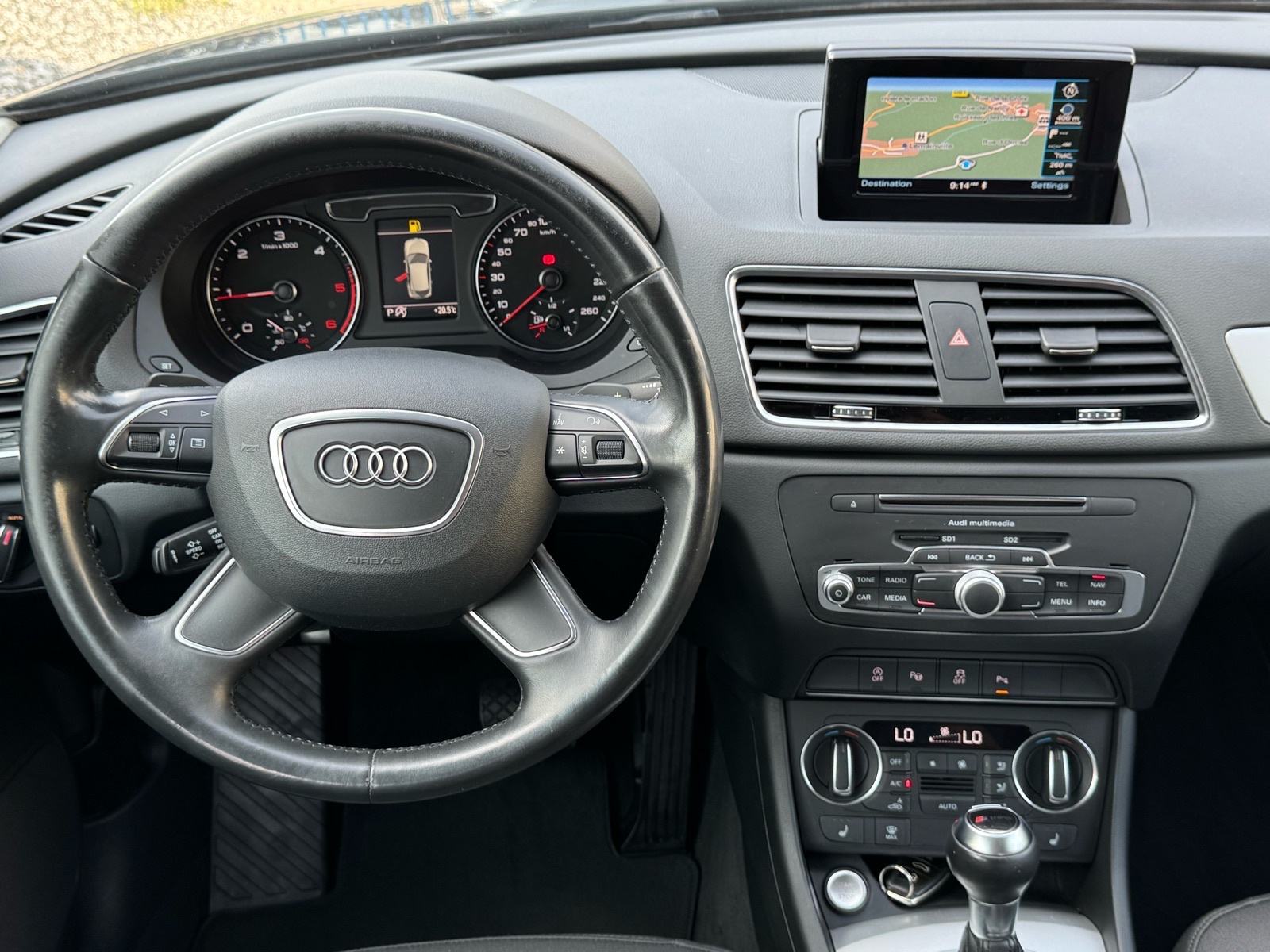 Audi Q3 2,0 TDI S-tronic / BIXENON / NAVI / PDC / AUT KLIMA / JAMSTVO, fotografija 13