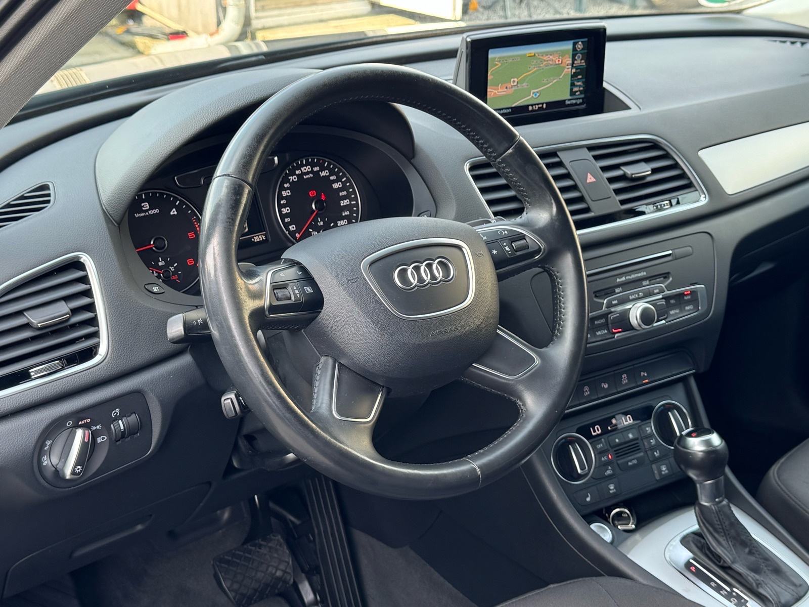Audi Q3 2,0 TDI S-tronic / BIXENON / NAVI / PDC / AUT KLIMA / JAMSTVO, fotografija 14