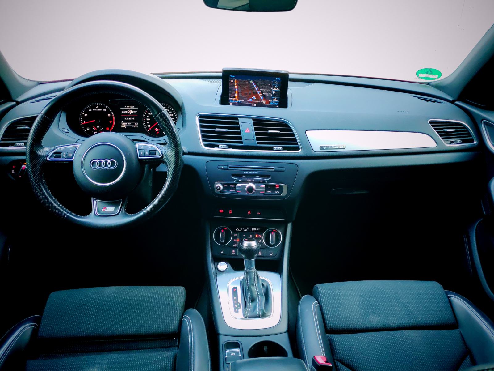 Audi Q3 *Sline* *179 KS* *Keyless* *Quattro*, fotografija 7