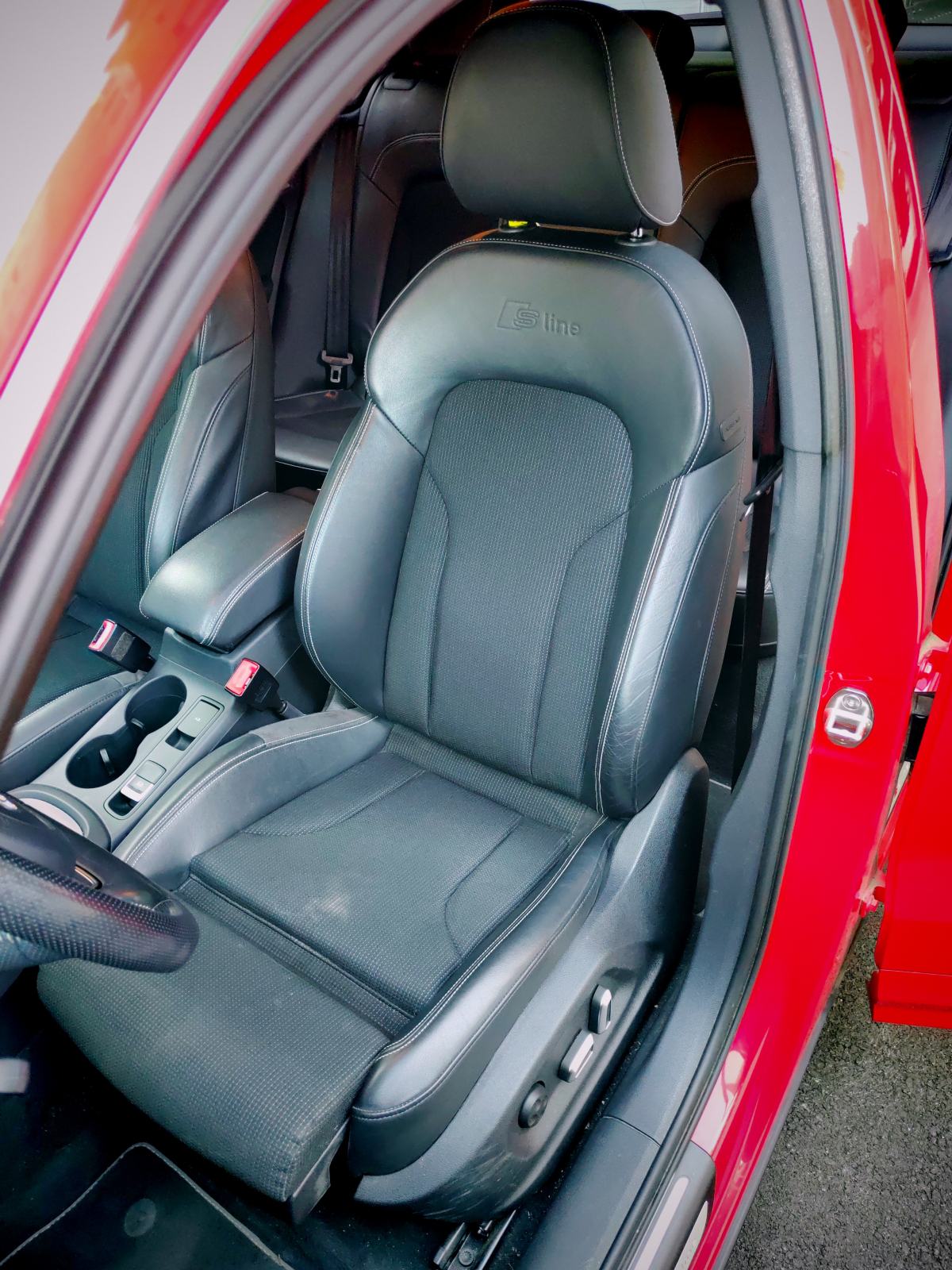 Audi Q3 *Sline* *179 KS* *Keyless* *Quattro*, fotografija 9