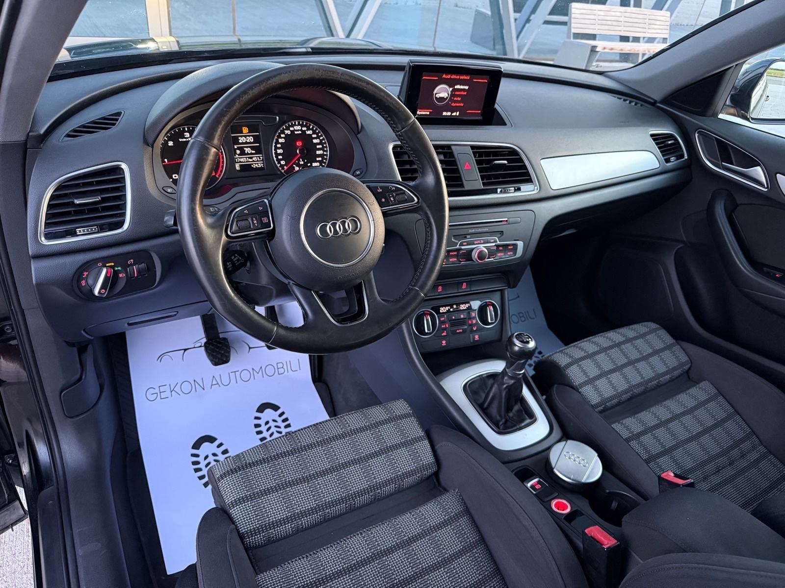 AUDI Q3 2,0TDI LED,TEMP,PDC,REG 09/26,HR AUTO,JAMSTVO,NA IME KUPCA, fotografija 9