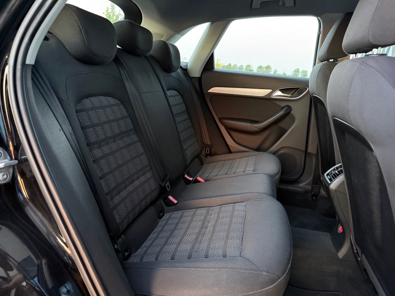AUDI Q3 2,0TDI LED,TEMP,PDC,REG 09/26,HR AUTO,JAMSTVO,NA IME KUPCA, fotografija 17