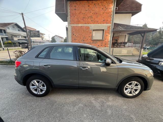 Audi Q3 35 TDI, 12/2021,mod:2022, 114150 km, servisna knjižica, fotografija 4