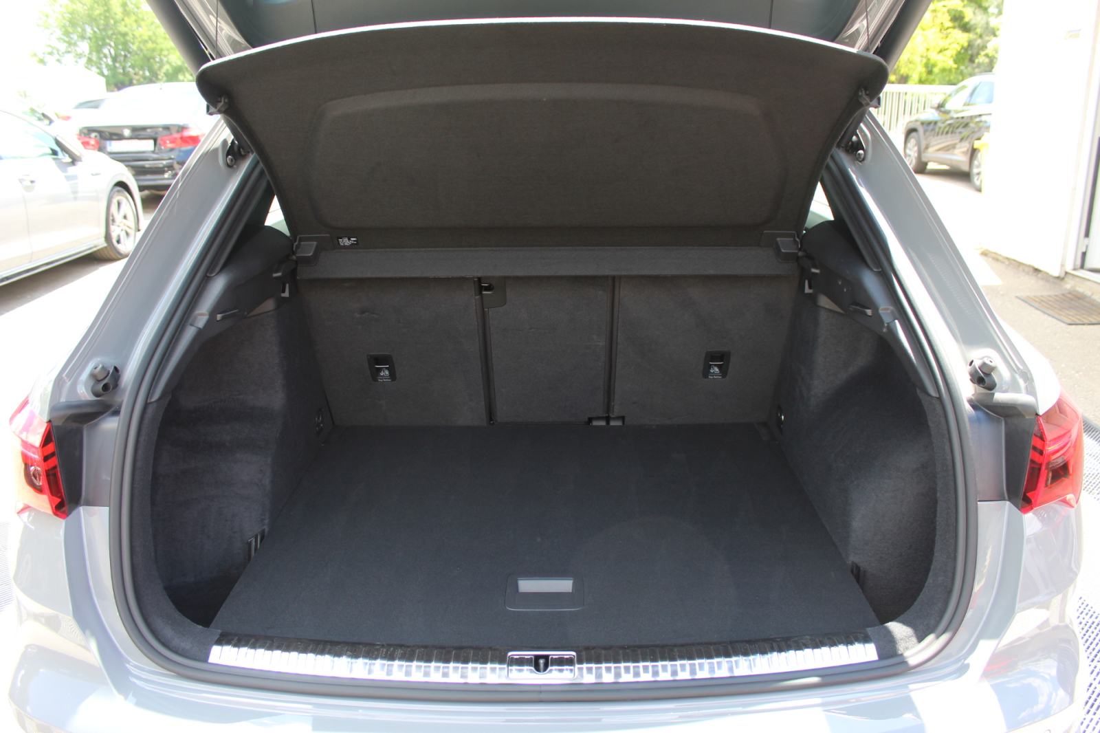 Audi Q3 35 TDI 3x S-LINE, LED, PANORAMA, KOŽA, NAVI, ALU 18",GARANCIJA, fotografija 16