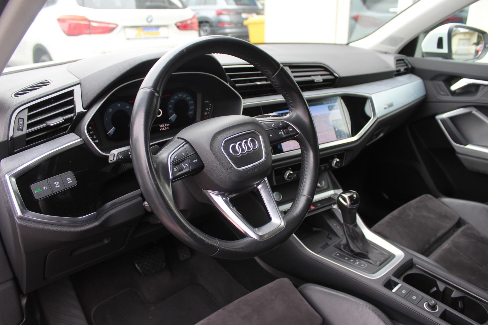 Audi Q3 35 TDI AUTOMATIK, LED, VIRTUAL, NAVI, KOŽA, ALU 18, GARANCIJA., fotografija 11