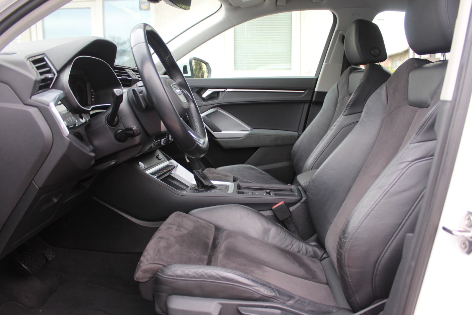 Audi Q3 35 TDI AUTOMATIK, LED, VIRTUAL, NAVI, KOŽA, ALU 18, GARANCIJA., fotografija 8