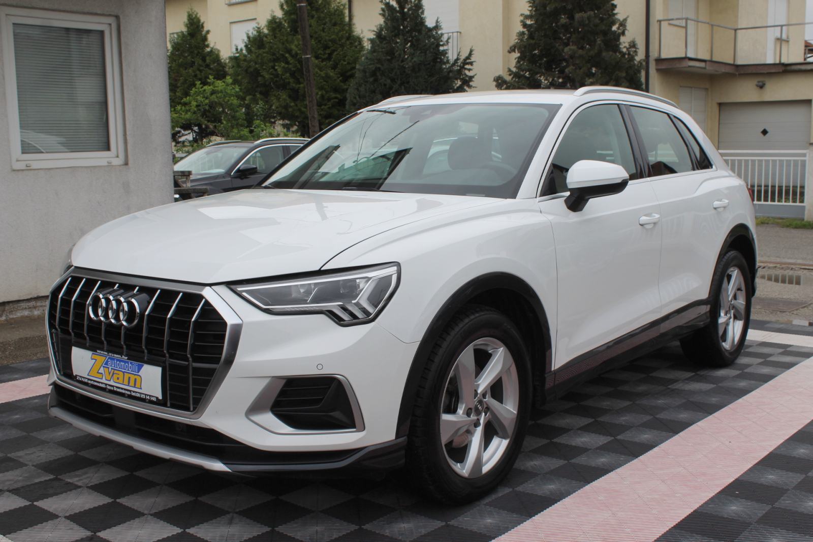 Audi Q3 35 TDI AUTOMATIK, LED, VIRTUAL, NAVI, KOŽA, ALU 18, GARANCIJA., fotografija 3