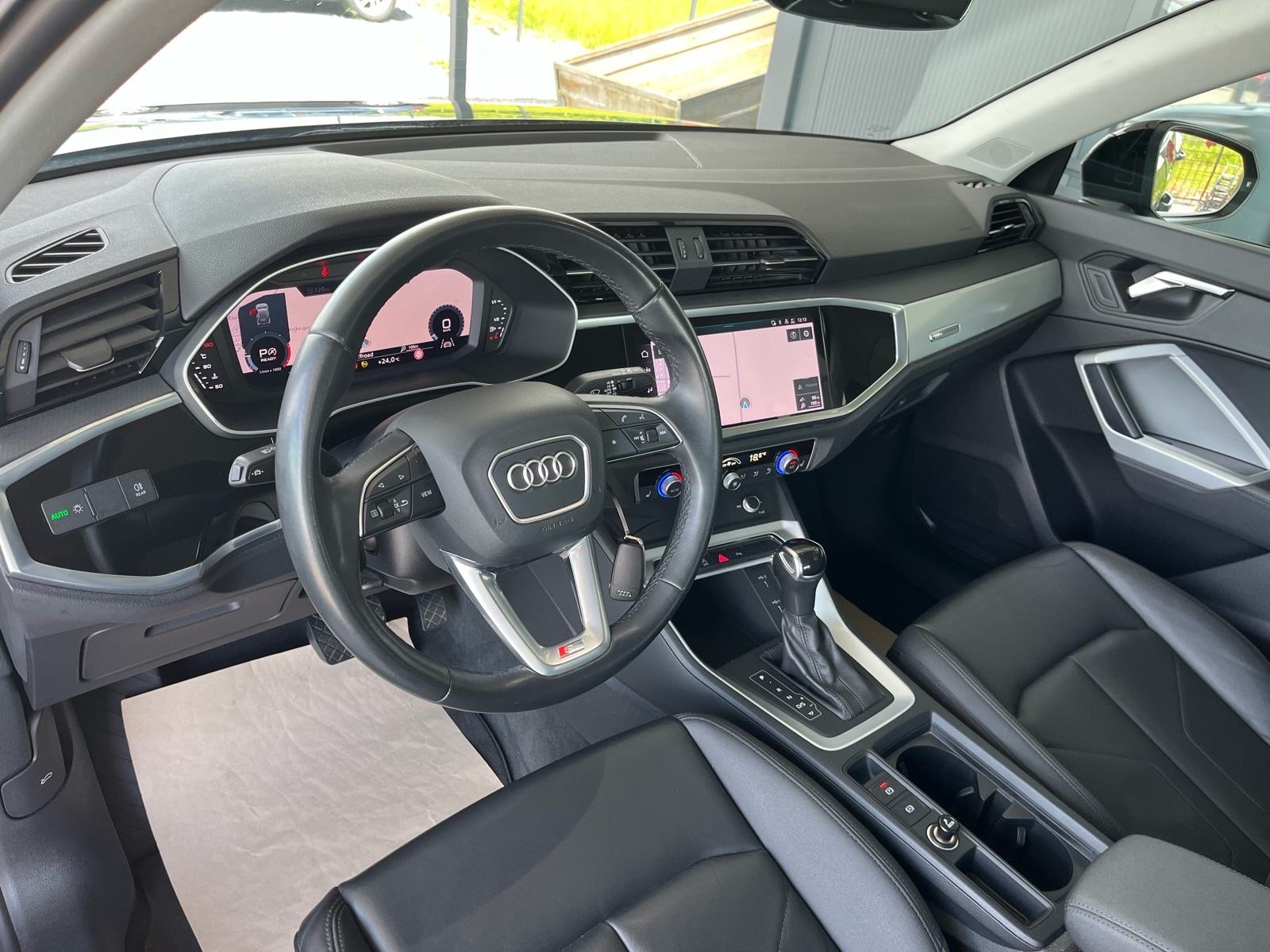 Audi Q3 35 TDI automatik S-Line, fotografija 12