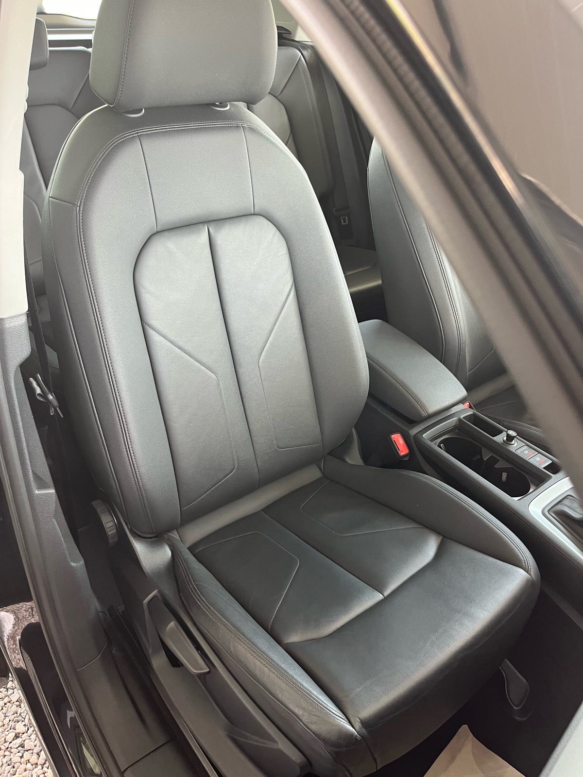 Audi Q3 35 TDI automatik S-Line, fotografija 16