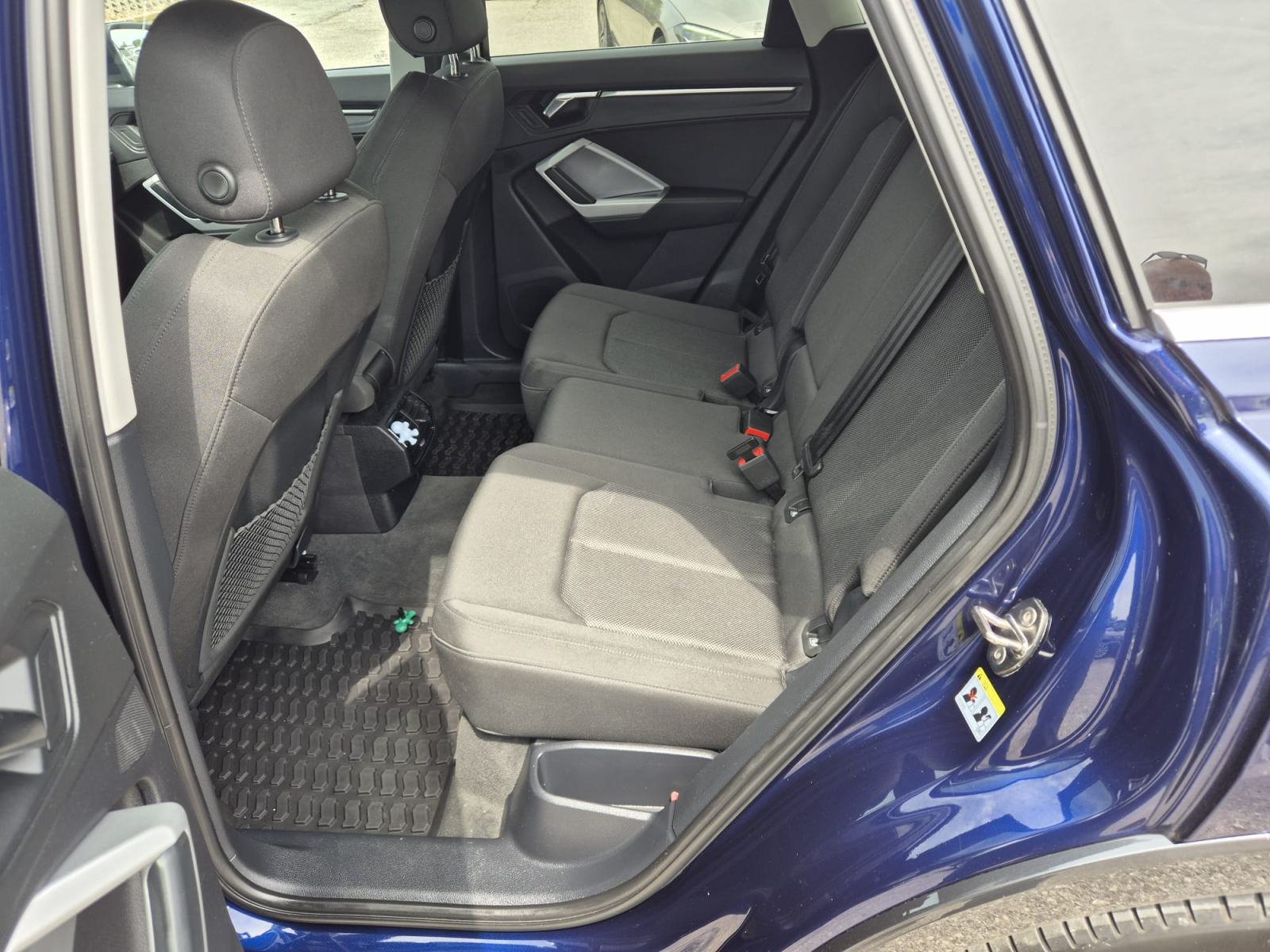 Audi Q3 35 TDI AUTOMATIK. MOGUĆNOST FINANCIRANJA PUTEM LEASINGA!, fotografija 10