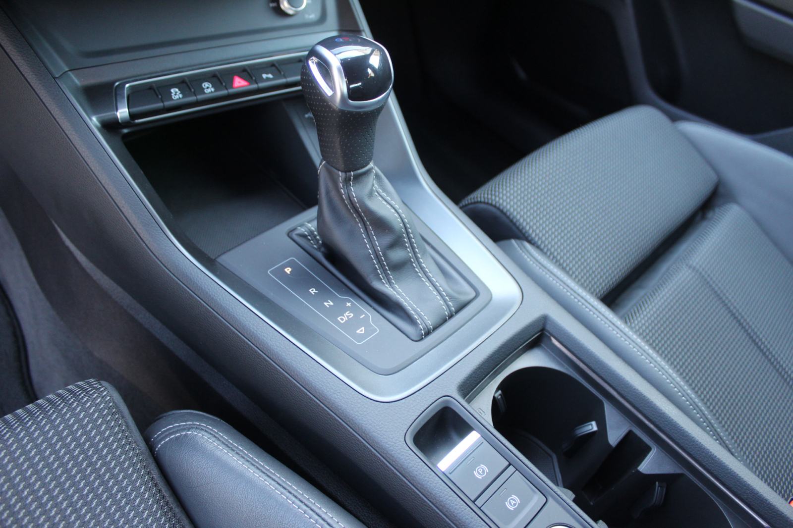 Audi Q3 35 TDI AUTOMATIK, 3x S-LINE, LED, VIRTUAL, KOŽA, GARANCIJA, fotografija 15