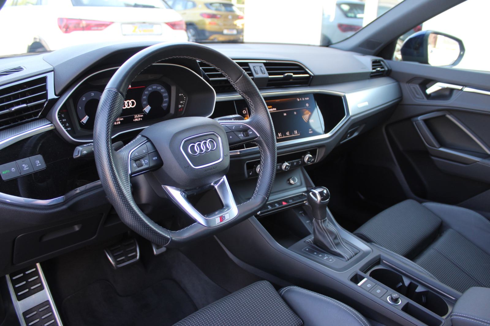 Audi Q3 35 TDI AUTOMATIK, 3x S-LINE, LED, VIRTUAL, KOŽA, GARANCIJA, fotografija 11