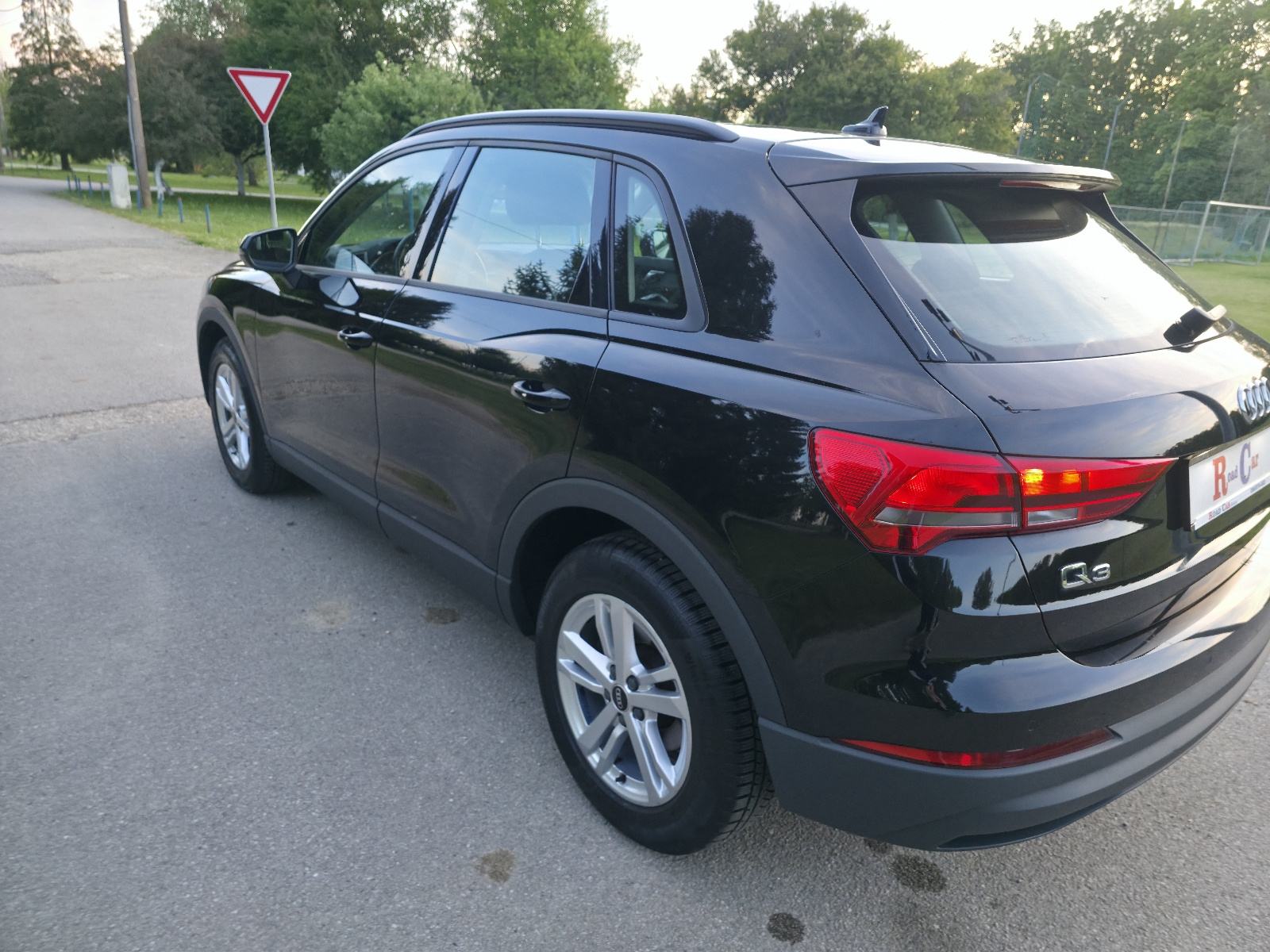 Audi Q3 35 TDI DSG,navi,led,leasing rata već od 300e, fotografija 5