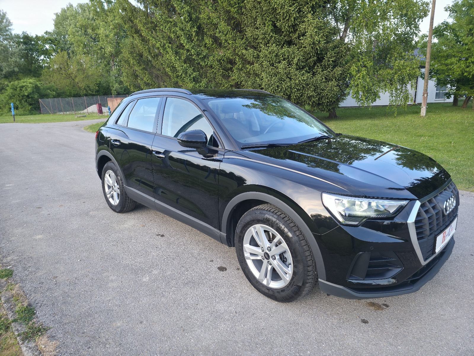 Audi Q3 35 TDI DSG,navi,led,leasing rata već od 300e, fotografija 3