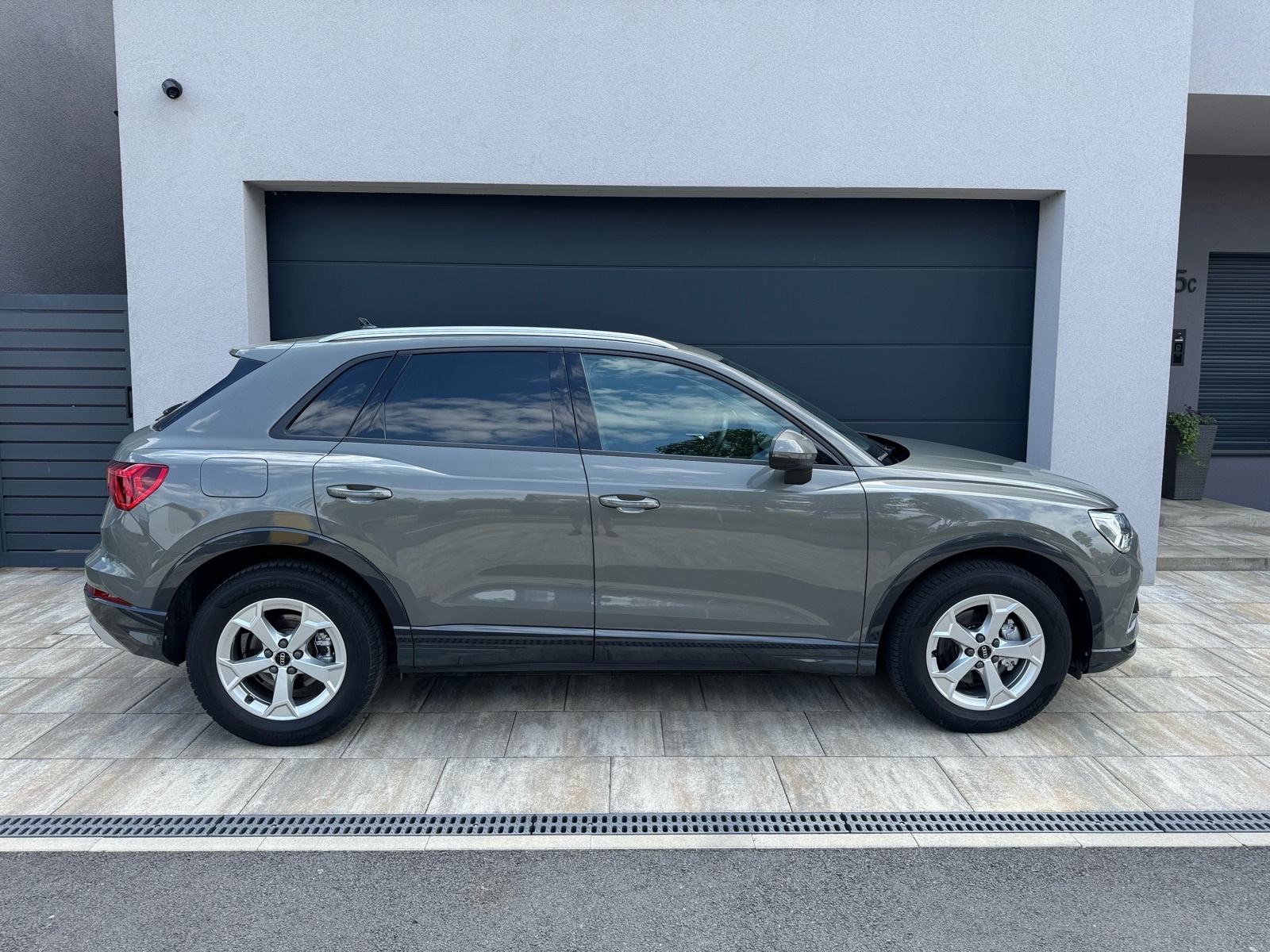 Audi Q3 35 TDI - FULL LED, ACC, JAMSTVO, LEASING BEZ UČEŠĆA, fotografija 9