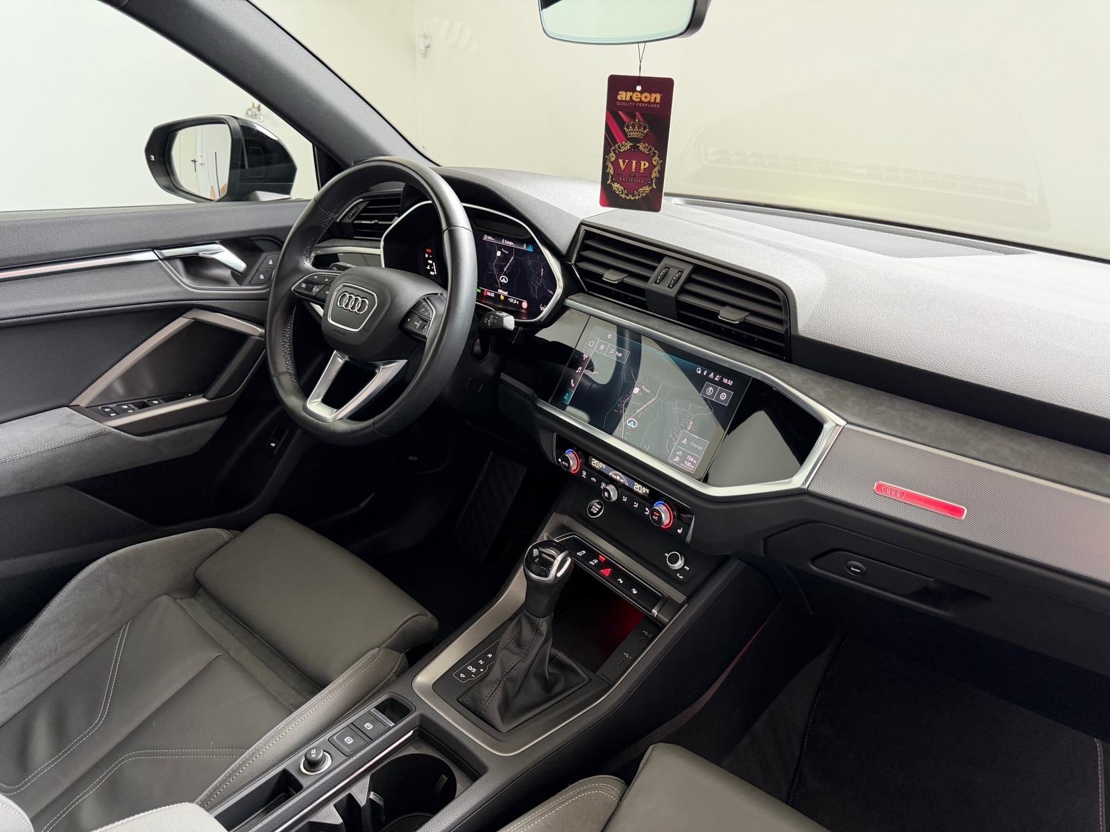 Audi Q3 35 TDI S-LINE, PANORAMA, JAMSTVO 24MJ, LEASING 0% UČEŠĆA, fotografija 9