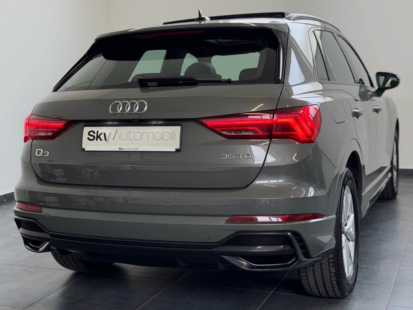 Audi Q3 35 TDI S-LINE, PANORAMA, JAMSTVO 24MJ, LEASING 0% UČEŠĆA, fotografija 7