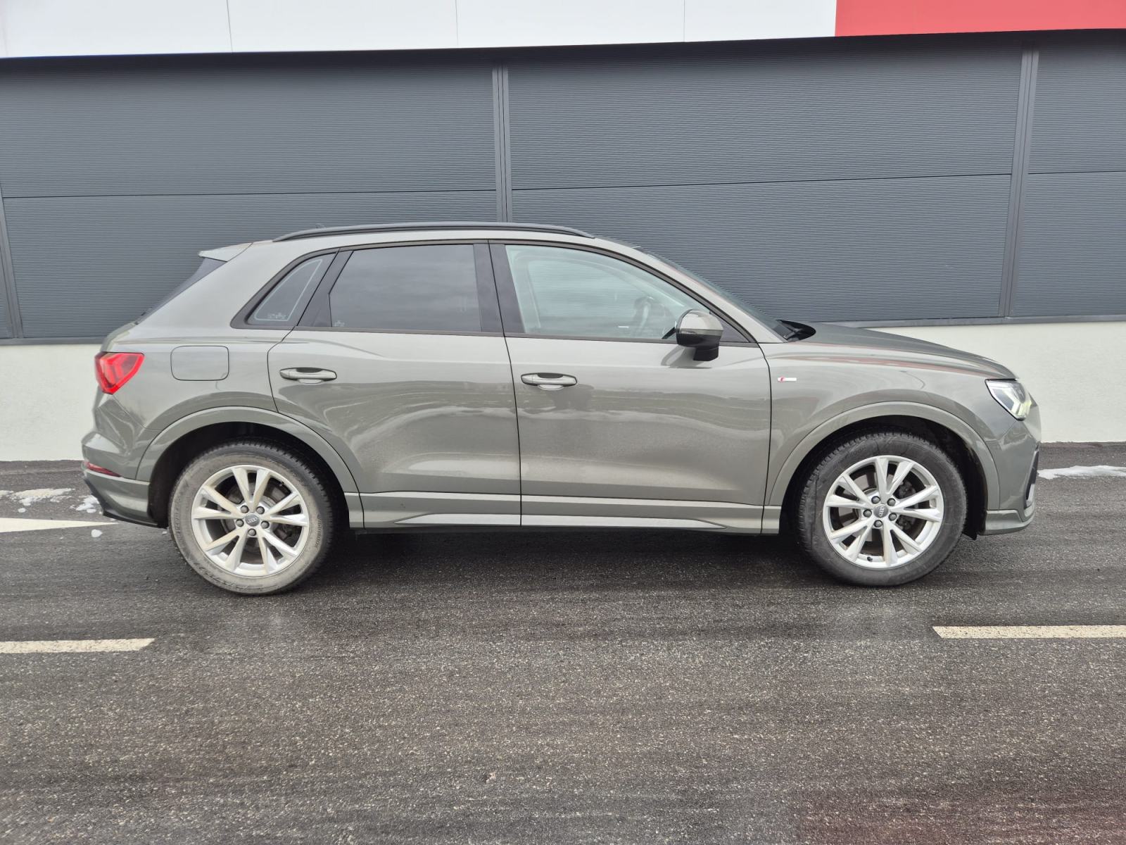 Audi Q3 35 TDI S-line ☆ u PDV-u ☆ GARANCIJA ☆ RATA OD 259€, fotografija 7