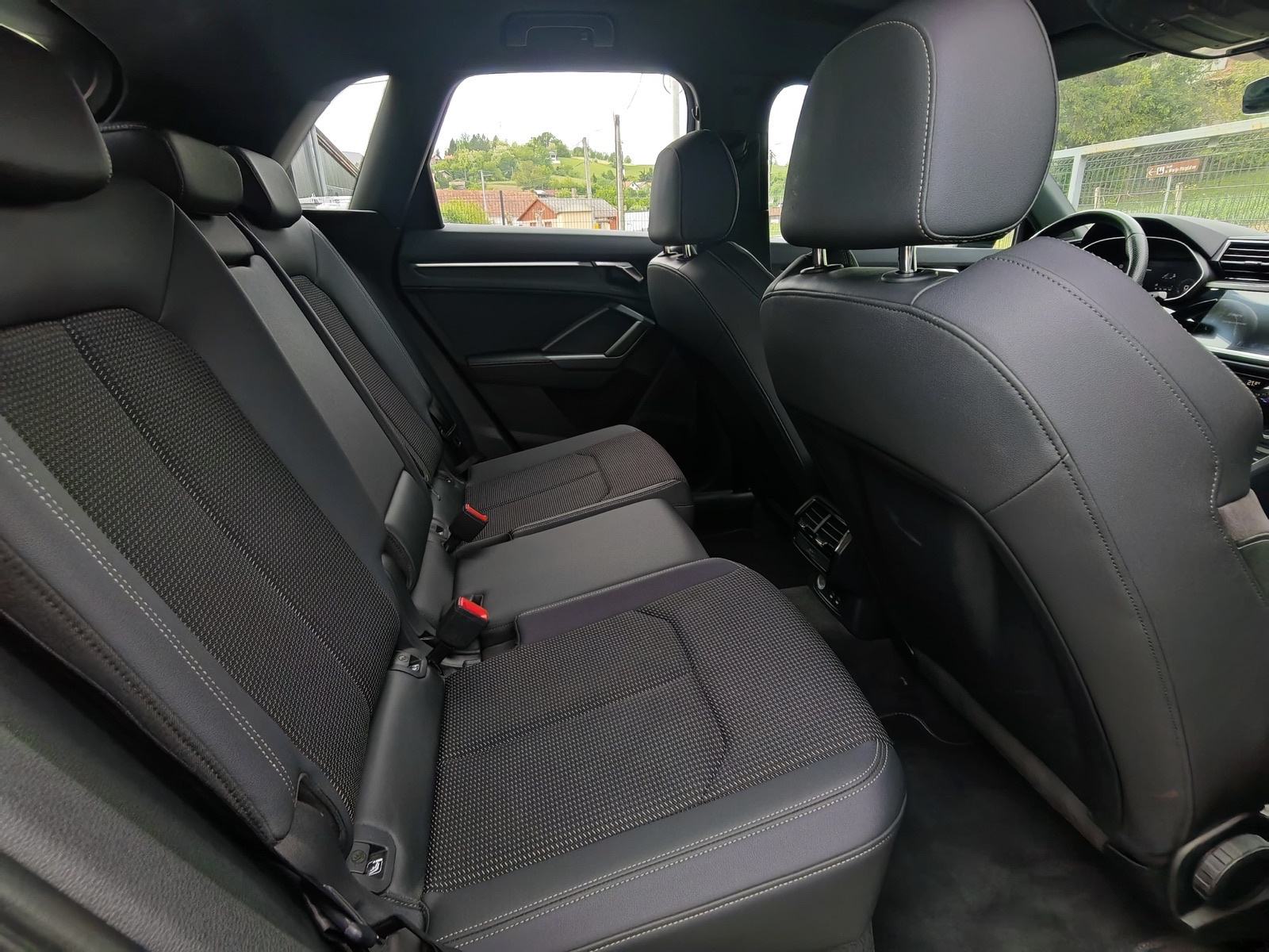 Audi Q3 35 TDI S-line, fotografija 18