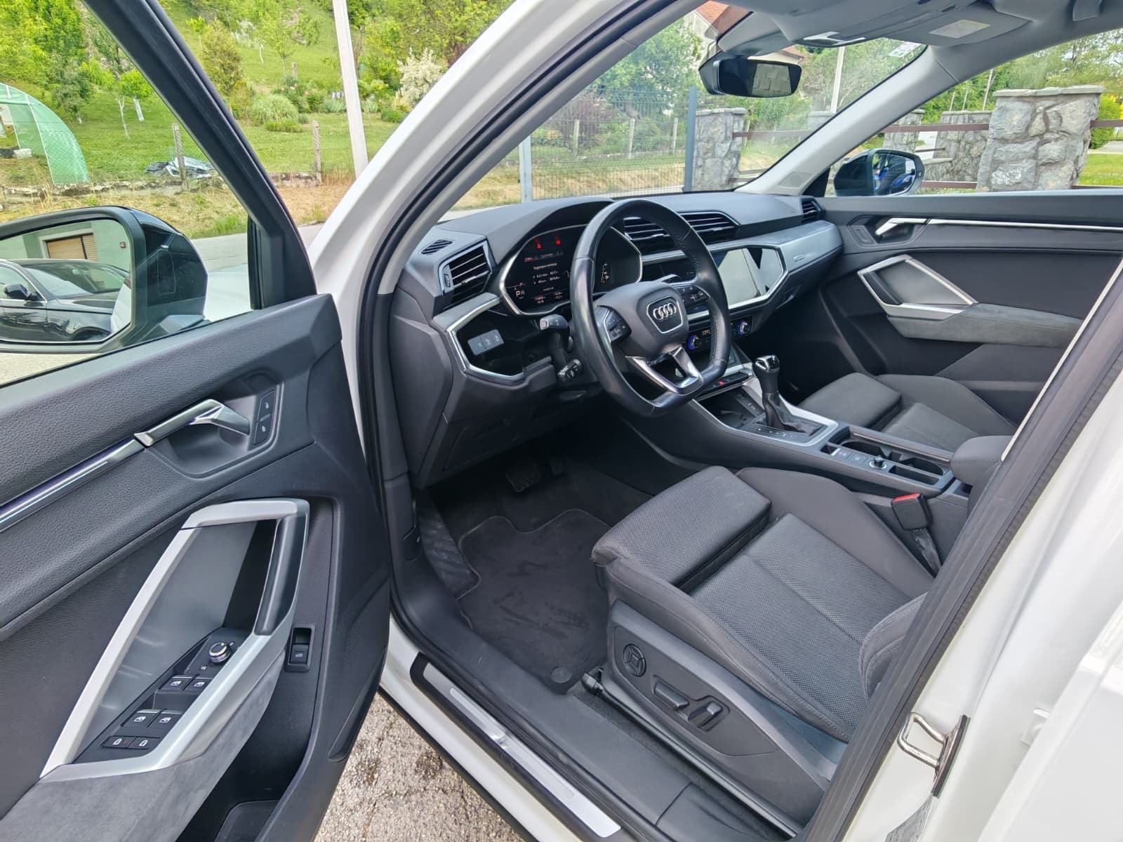 Audi Q3 35 TDI - reg. god. dana - veliki servis - 19”alu - virtual, fotografija 6