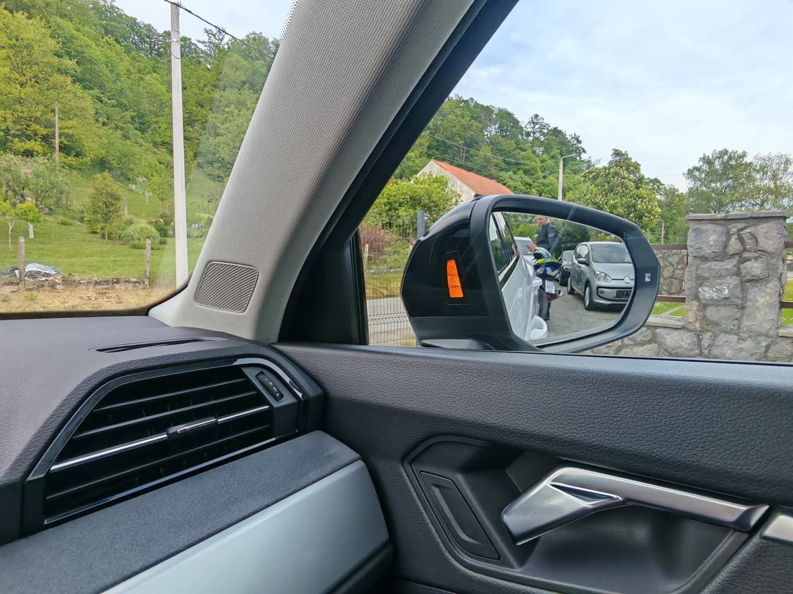 Audi Q3 35 TDI - reg. god. dana - veliki servis - 19”alu - virtual, fotografija 17