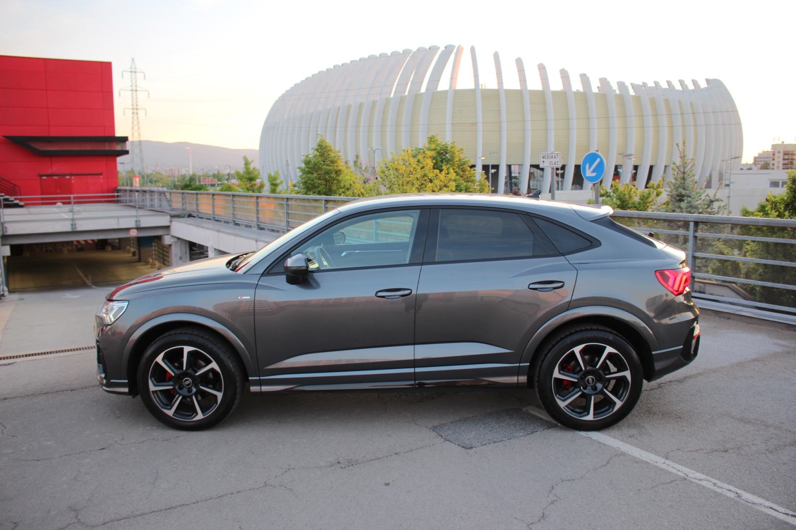 Audi Q3 35 TDI Sportback S line +•Kamera•Virtual cockpit•Grijanje sjed, fotografija 6