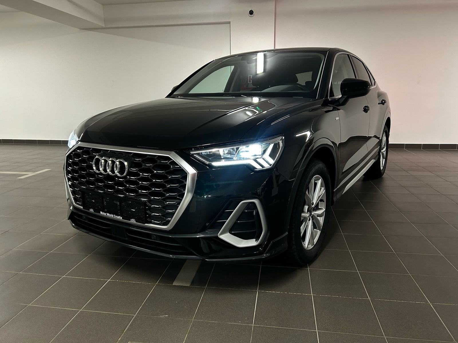 Audi Q3 35 TDI Sportback S Line Panorama automatik, pogled izvana - slika 1