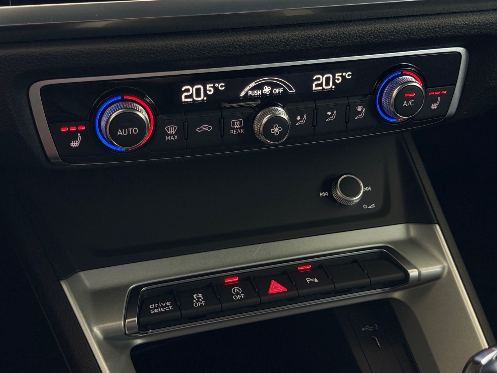 Audi Q3 35 TDI SPORTBACK,S-TRONIC,KOŽA,JAMSTVO 24MJ,LEASING 0% UČEŠĆA, fotografija 17