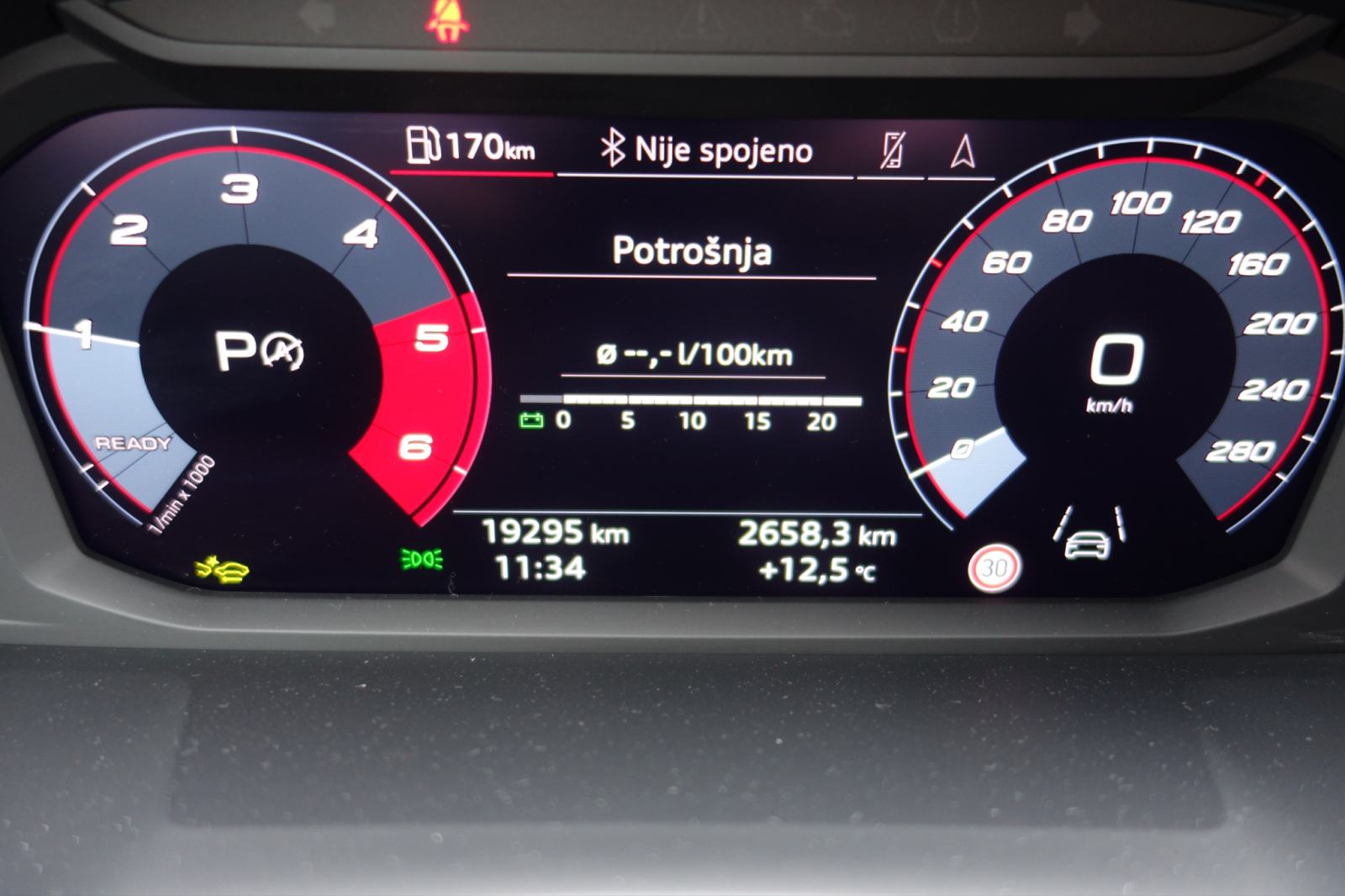 Audi Q3 35 TDI S tr Advanced +, fotografija 17