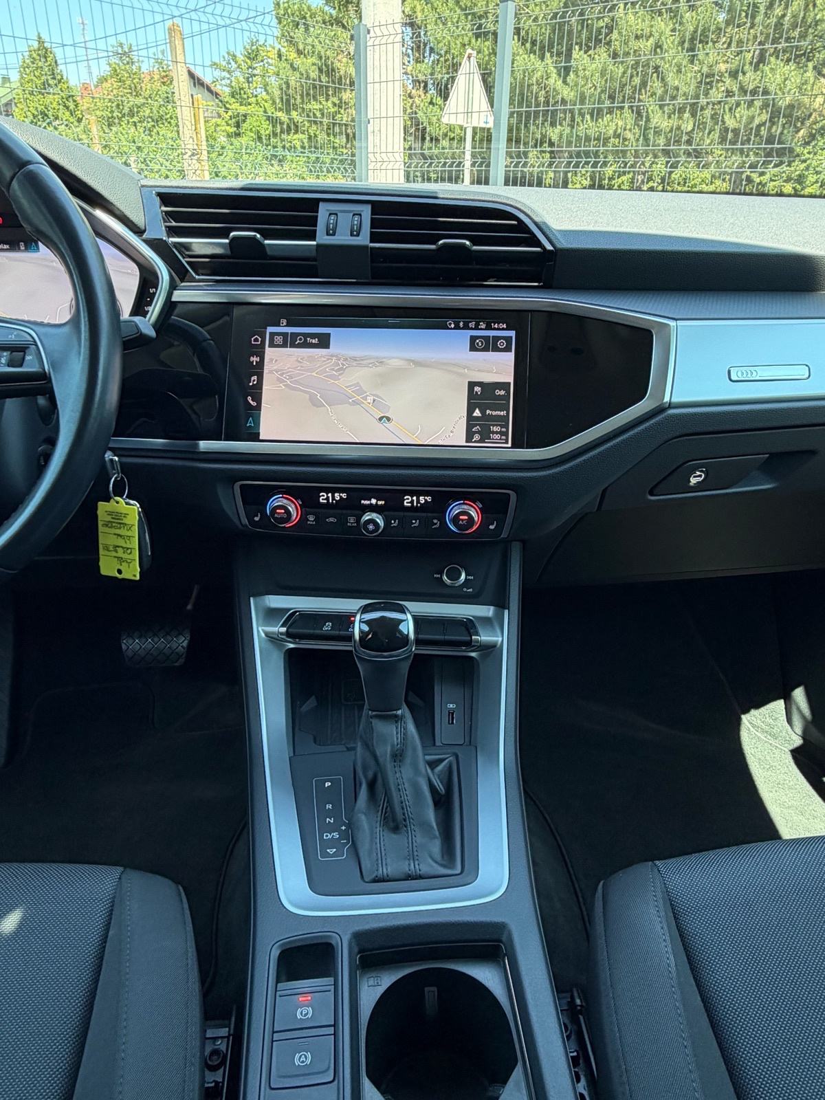 Audi Q3 35 TDI *S-Tronic* MATRIX LED Navi Kamera Virtual R19 Servisna, fotografija 18