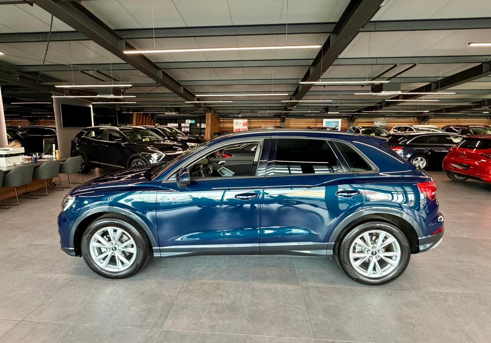 Audi Q3 35 TDI S-tronic NAVI • TEMPOMAT • VIRTUAL • ALU18" • LEASING, fotografija 4