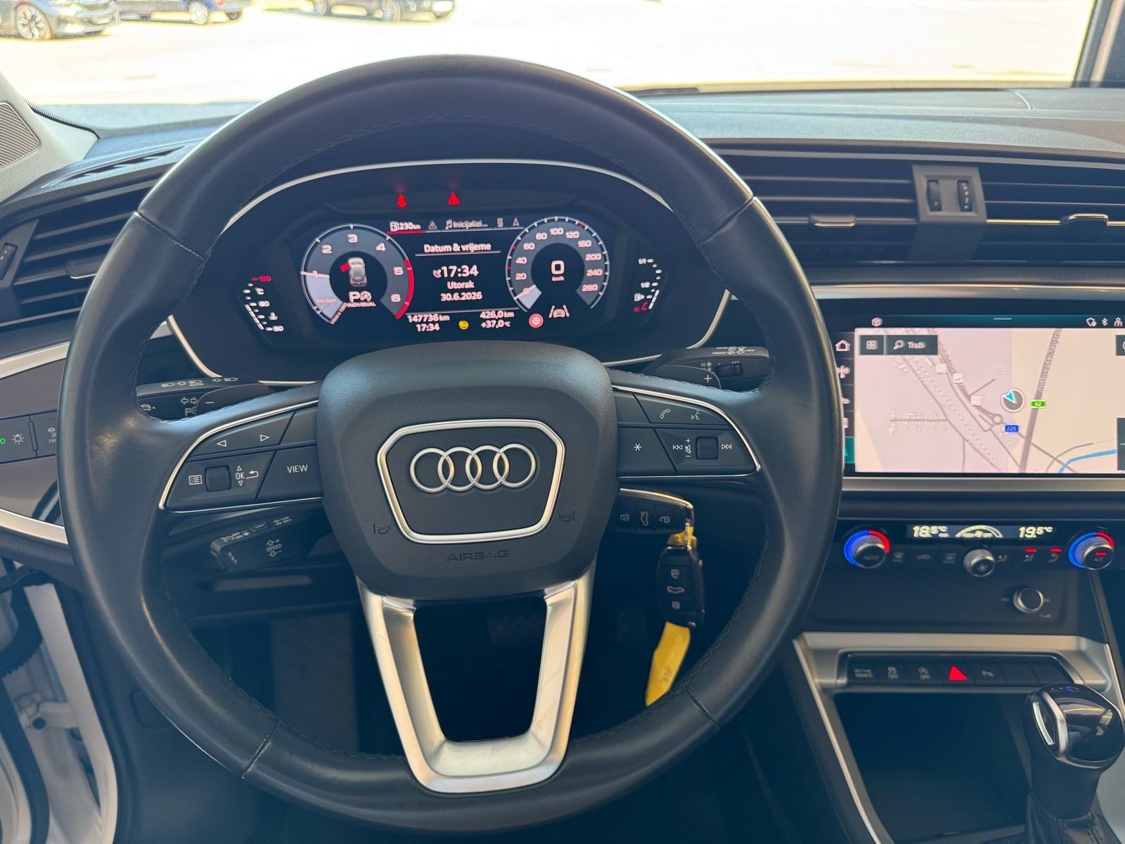 Audi Q3 35 TDI S-tronic; Navi; Vitrual; Matrix; Kamera; Alu 20, fotografija 12