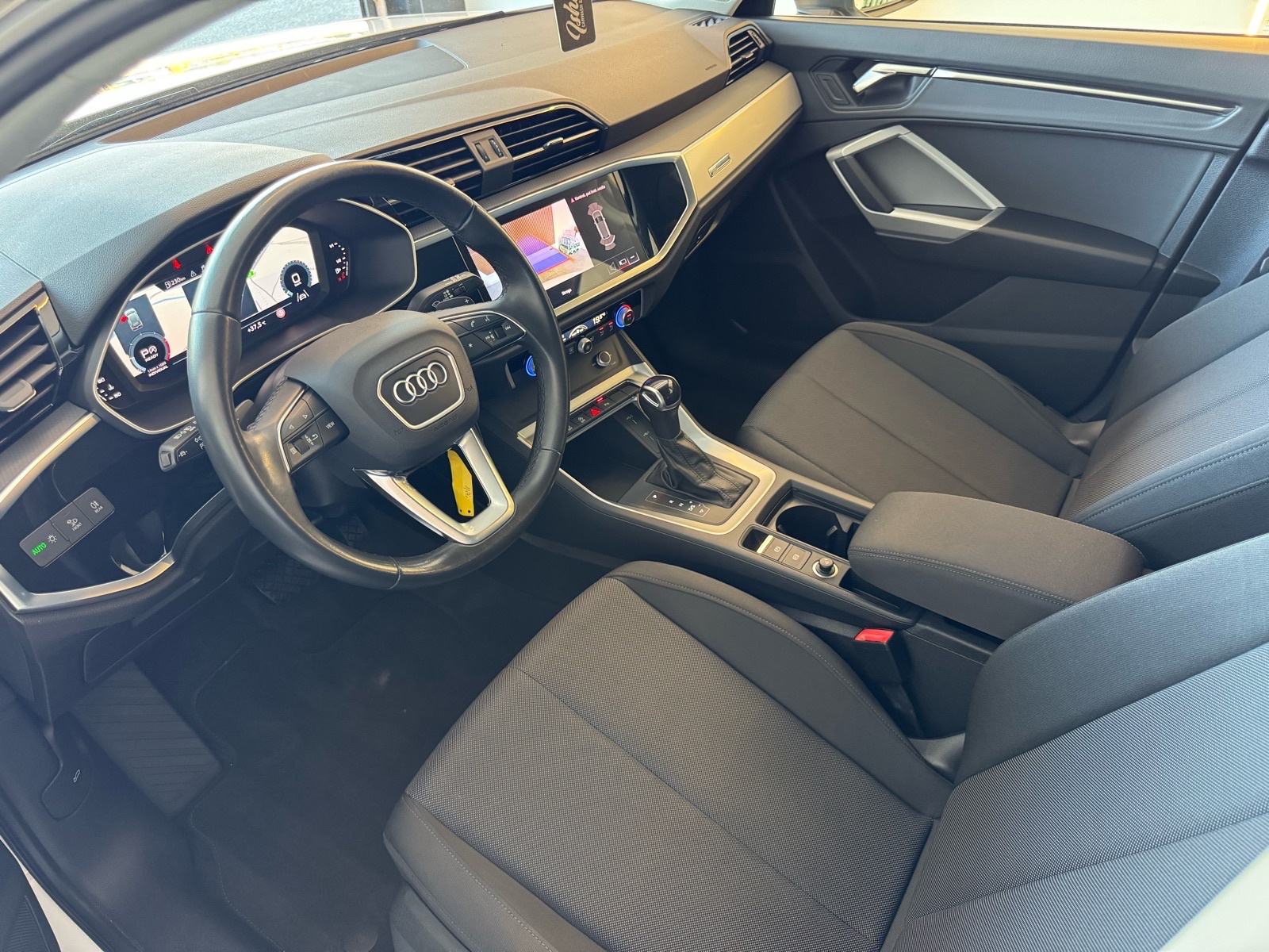 Audi Q3 35 TDI S-tronic; Navi; Vitrual; Matrix; Kamera; Alu 20, fotografija 7