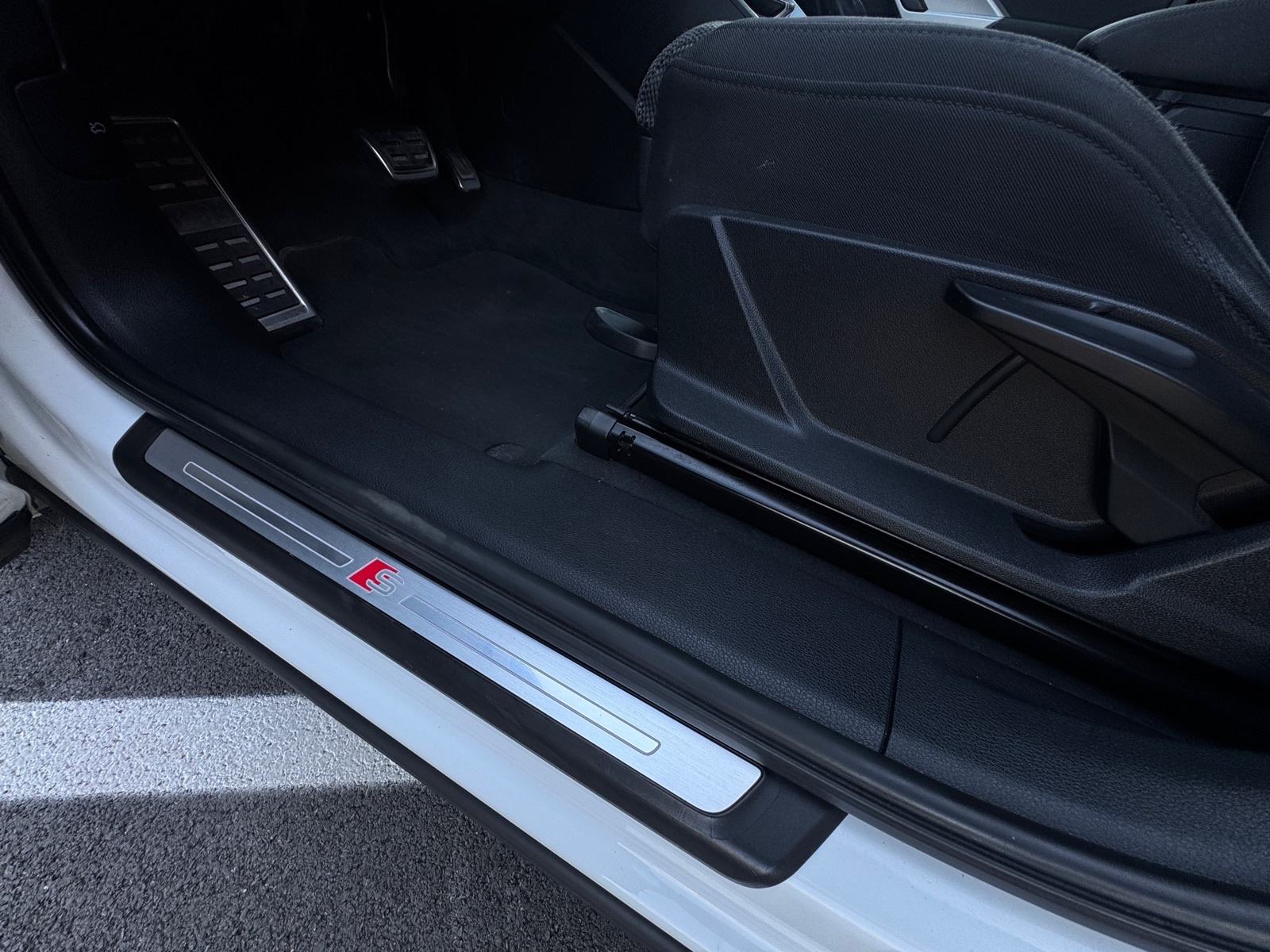 Audi Q3 35 TFSI S-line automatik 85 tis km, fotografija 16