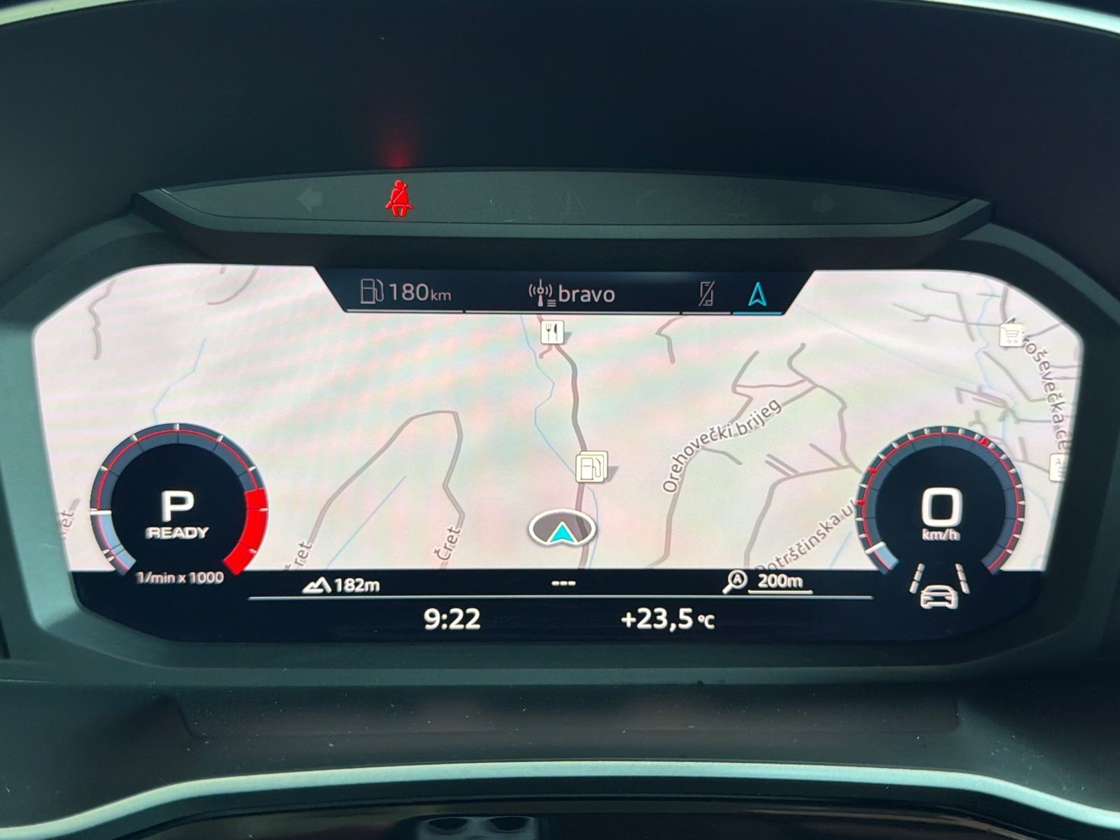 Audi Q3 35 TFSI AUTOMATIK,ACC,RADAR,BLIND SPOT,LED,AMBIENT,U PDV-U!, fotografija 10