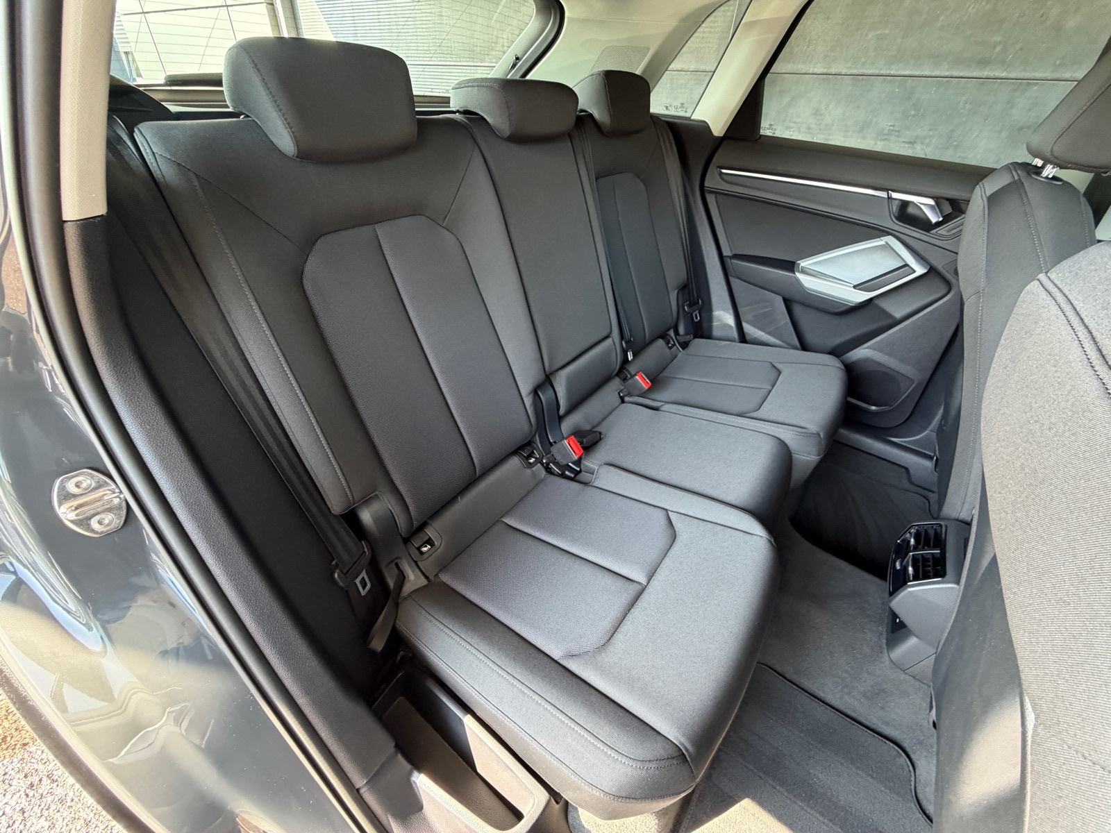 Audi Q3 35 TFSI AUTOMATIK,ACC,RADAR,BLIND SPOT,LED,AMBIENT,U PDV-U!, fotografija 7