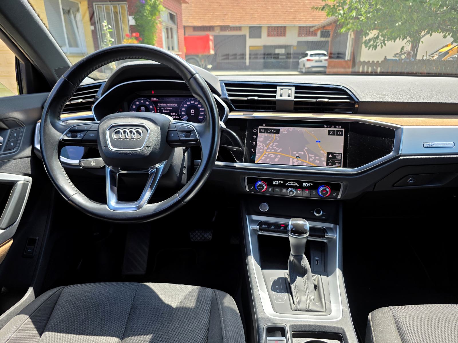 AUDI Q3 35 TFSI Automatik *Advanced *reg. godinu dana *96.000 km, fotografija 16