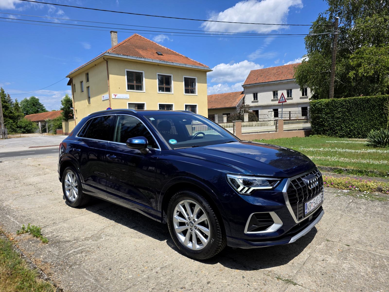 AUDI Q3 35 TFSI Automatik *Advanced *reg. godinu dana *96.000 km, fotografija 3
