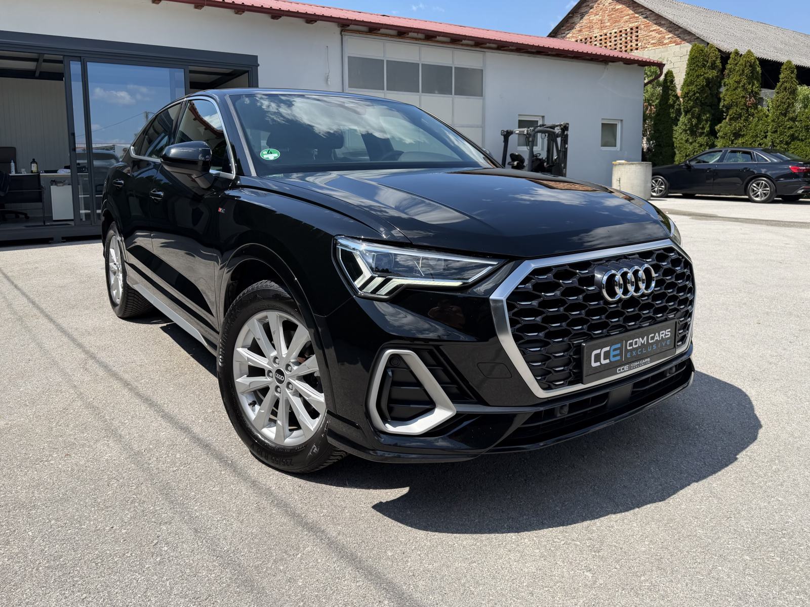 Audi Q3 35 TFSI S-LINE S-TRONIC SPORTBACK ALCANTARA SERVISNA LED, fotografija 6